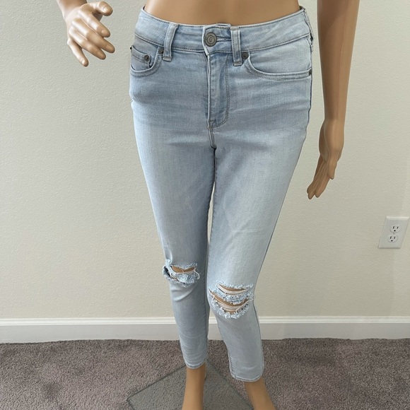 Aeropostale Distressed Jeans - Picture 3 of 11